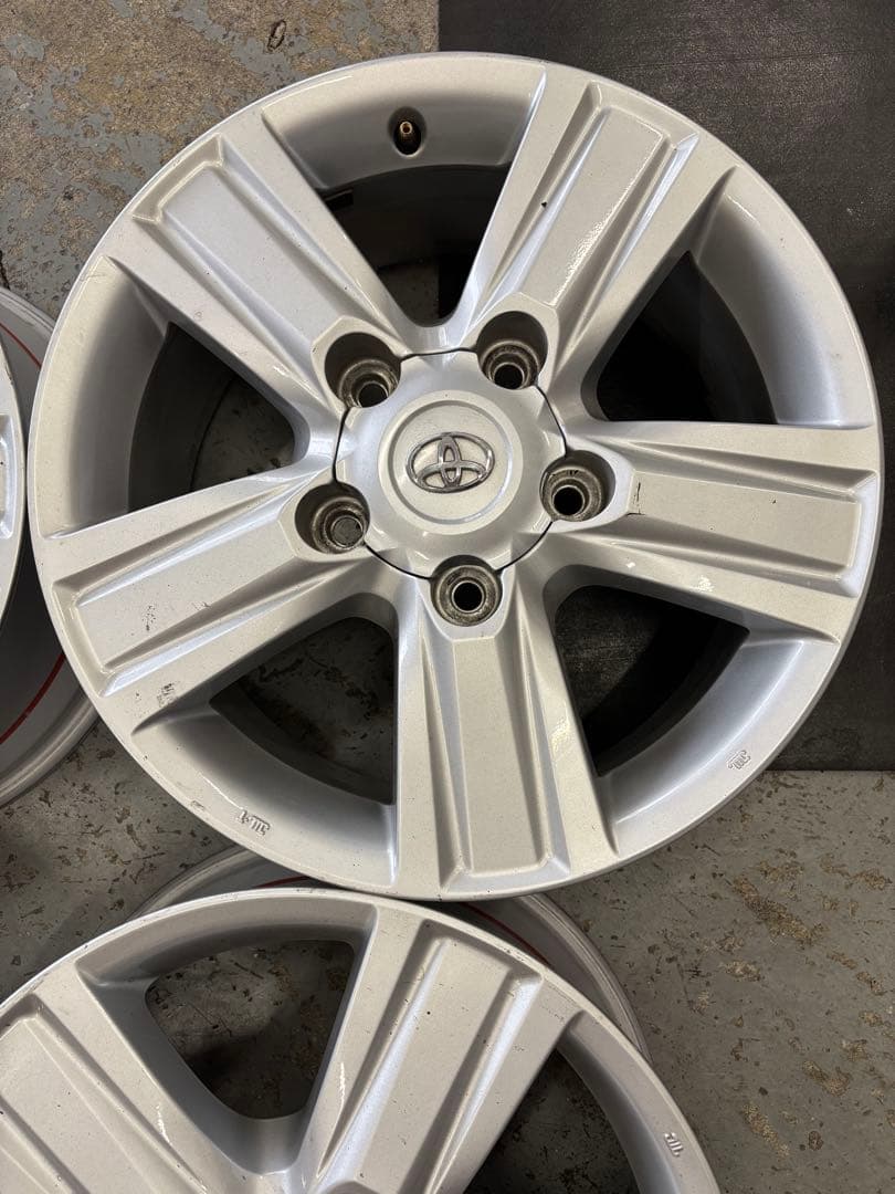 トヨタ　ランクル200 純正ホイール　４本