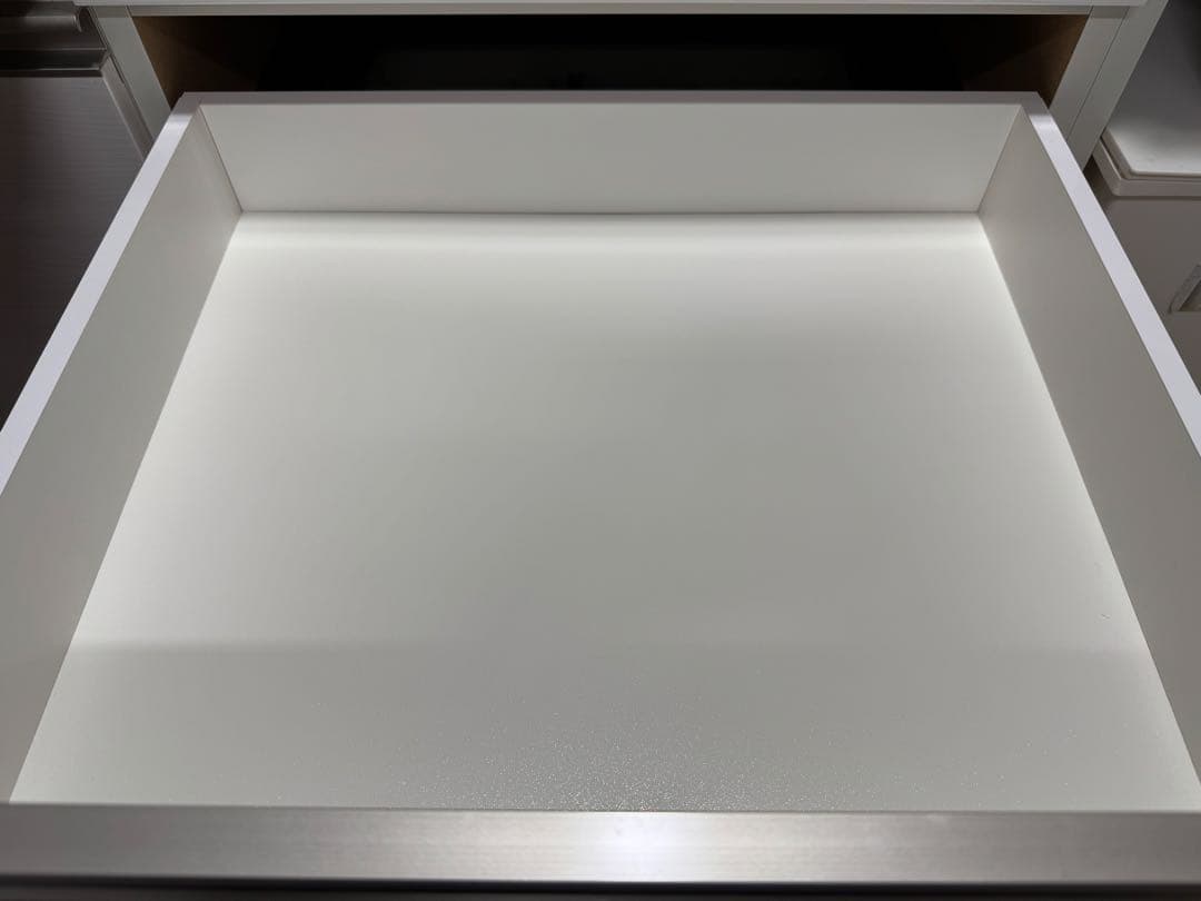 ニトリ リガーレ 140cm幅　キッチンカウンター　食器棚