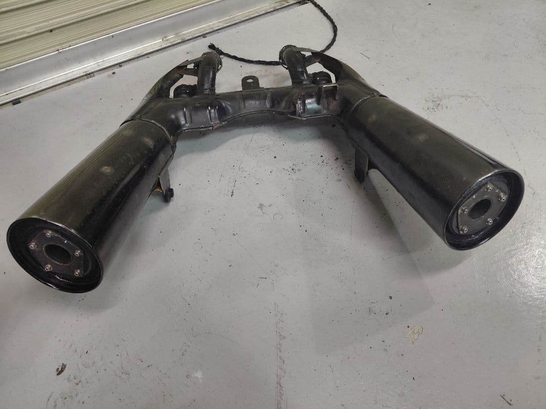 v-max1200モデファイトマフラー　ジャンク