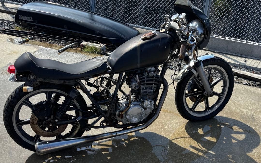 sr400 キャストホイールの出品 その他欲しい部分あればお渡しします。