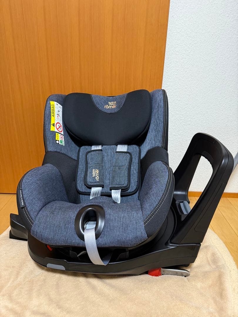 ブリタックスレーマー DUALFIX i-SIZE (BLUE MARBLE)