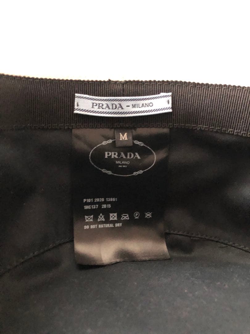 PRADA バケットハット ホワイト 白 トライアングルロゴ プレート