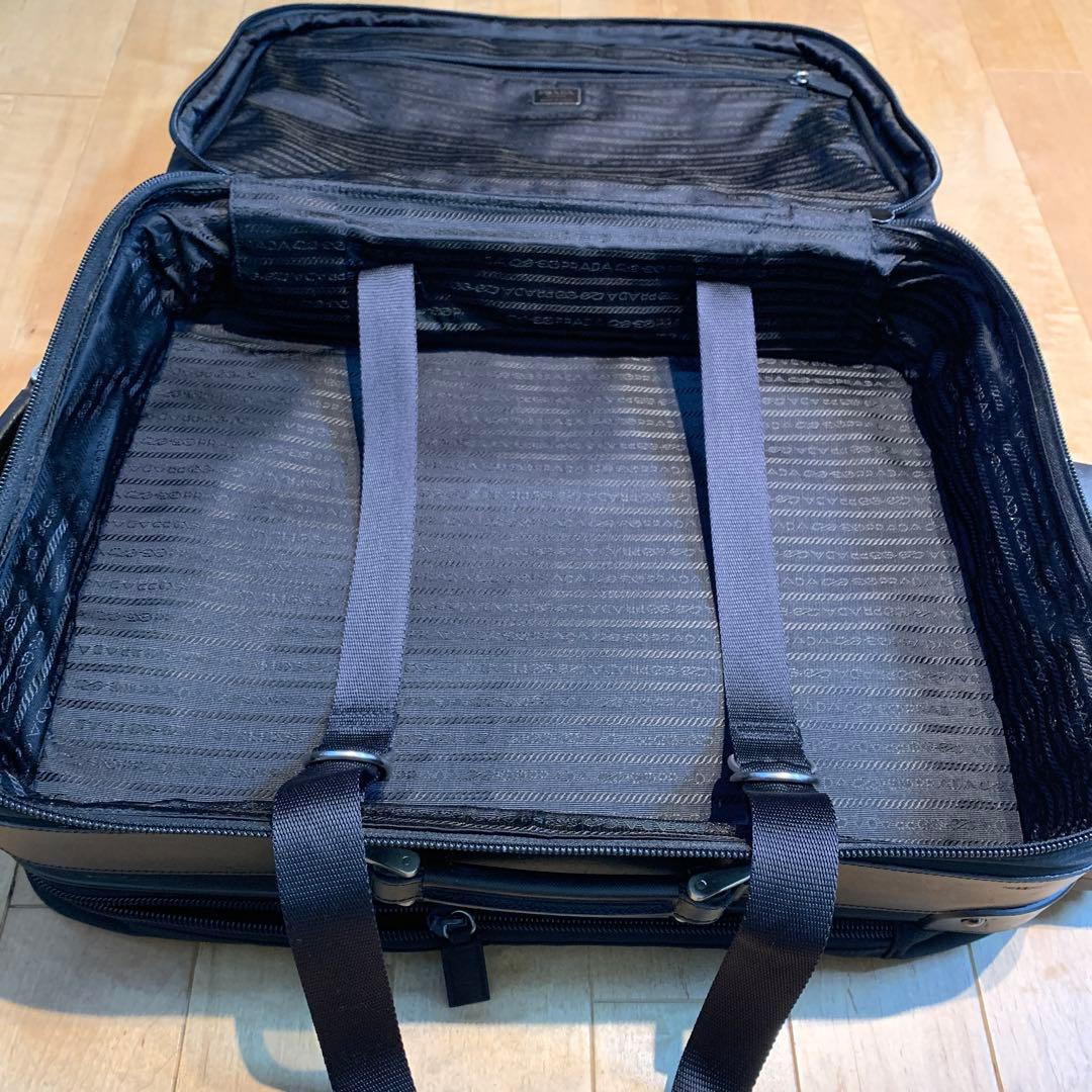 junko 　　PRADA 黒 ナイロン キャリーケース