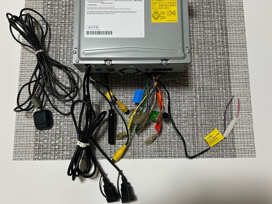 彩速ナビKENWOODカーナビ2019年製　MDV-D706BTW 7インチ