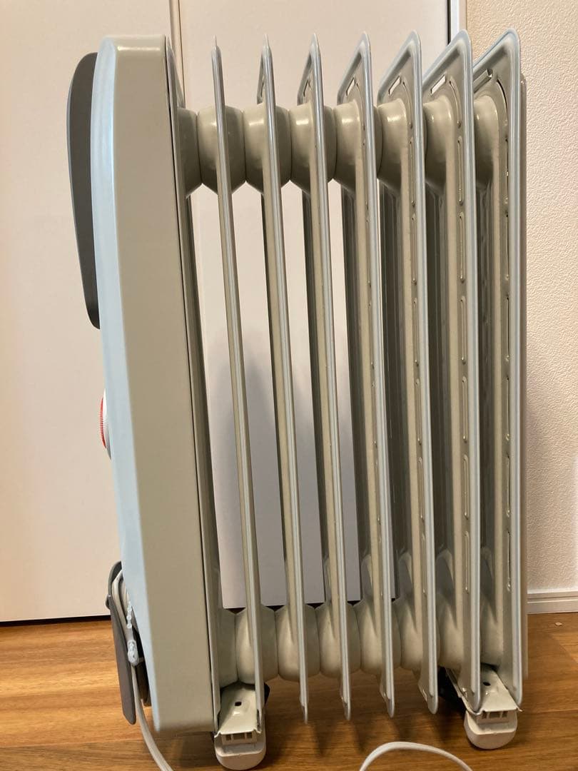 【極美品】デロンギ オイルヒーター H770812EFSN-GY 取説あり