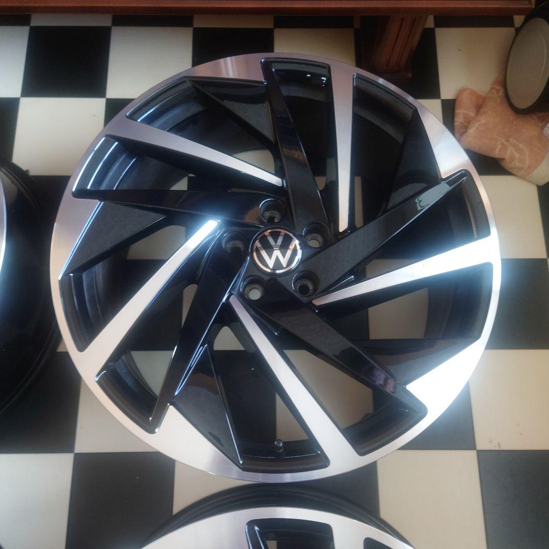 アルテオン純正ホイール