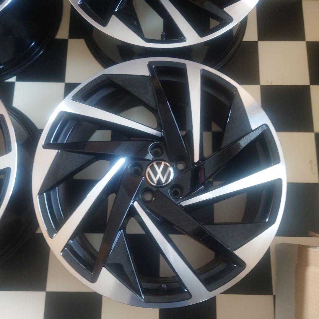 アルテオン純正ホイール