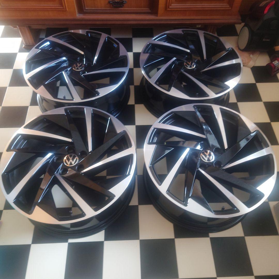 アルテオン純正ホイール