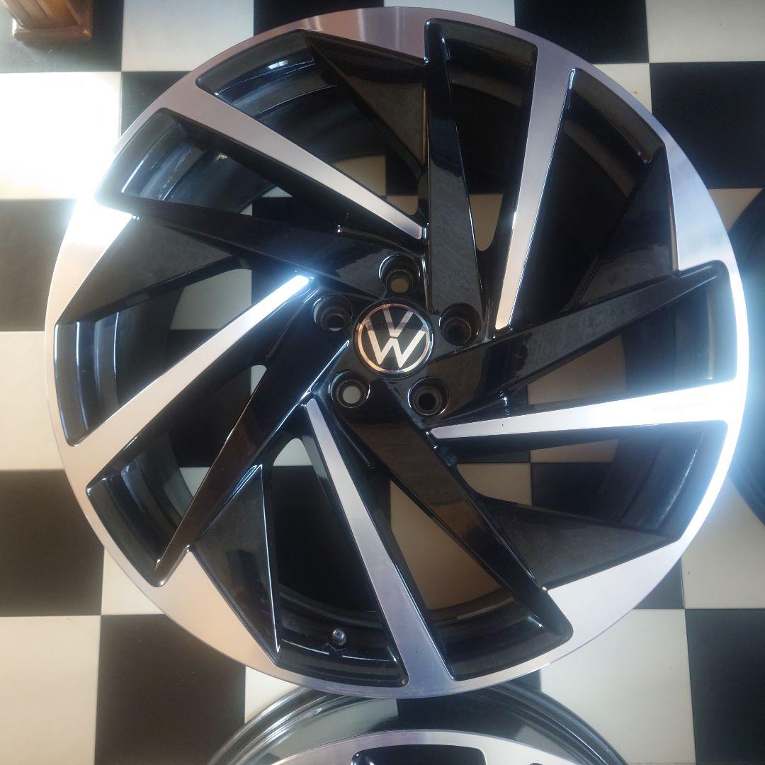 アルテオン純正ホイール