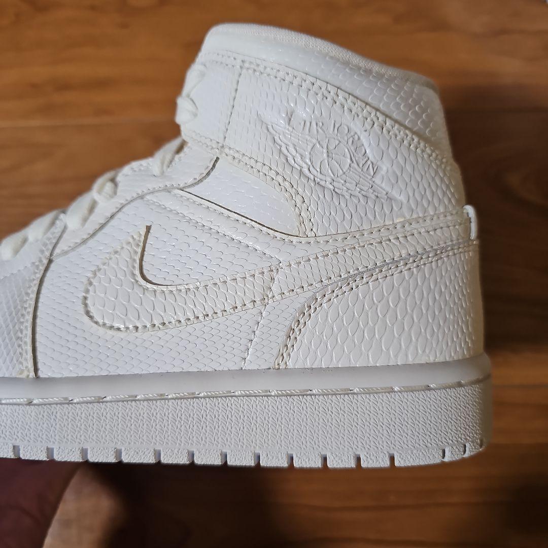 Nike Air Jordan 1 Mid ホワイト
