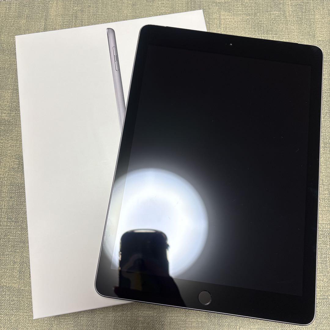 Apple ipad 第6世代 Wi-Fi + Cellularモデル 32GB