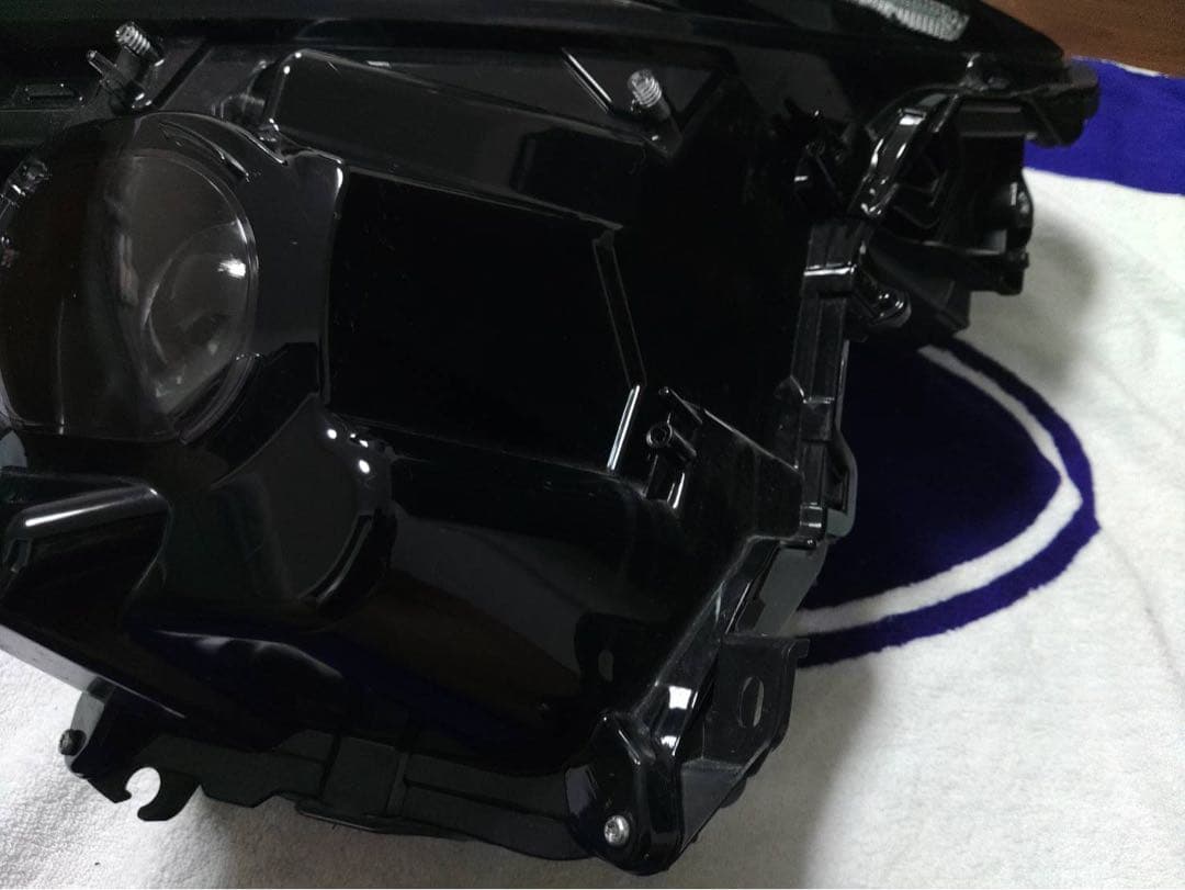 クラウン　スポーツ　AZSH36W 左　ヘッドライト　KOITO 30-483