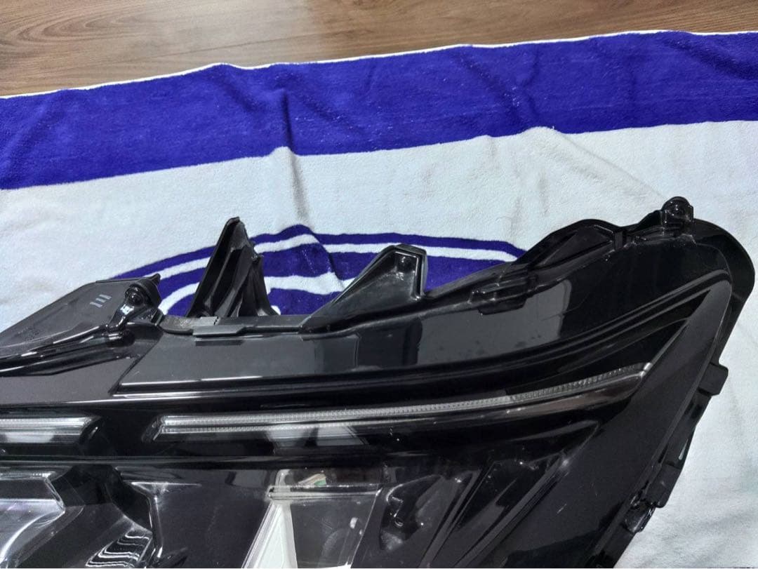 クラウン　スポーツ　AZSH36W 左　ヘッドライト　KOITO 30-483