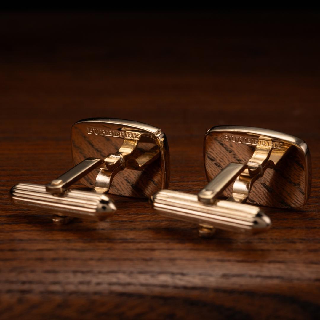 【英国王室御用達】 バーバリー 鏡面加工ナイト カフリンクス Burberry