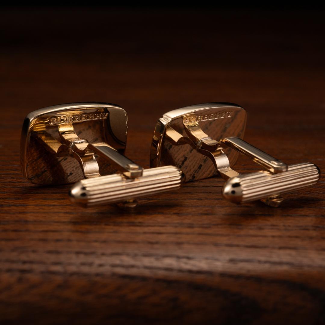 【英国王室御用達】 バーバリー 鏡面加工ナイト カフリンクス Burberry