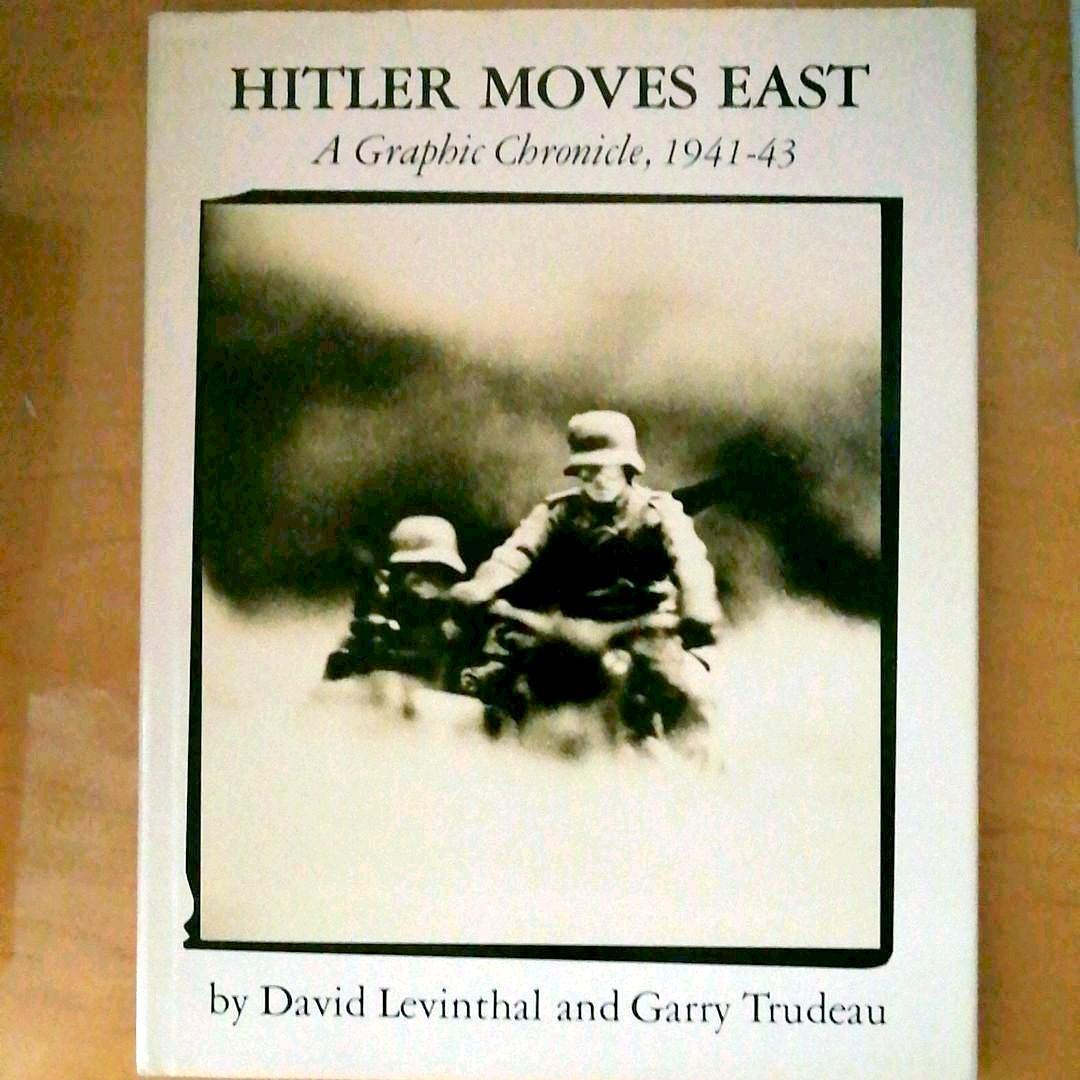 洋書 Hitler Moves East