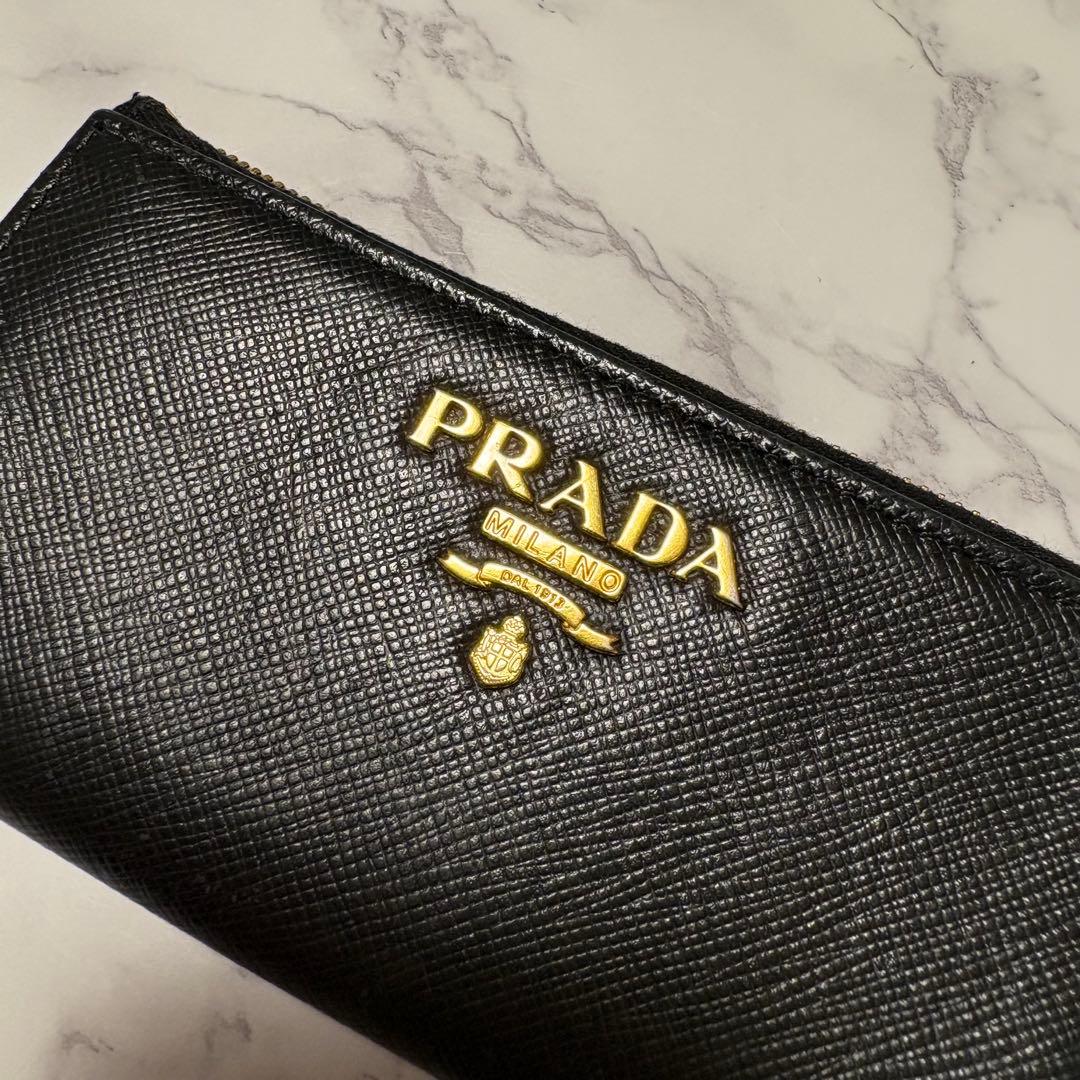 【ケイコ】PRADAキーリング付きケース