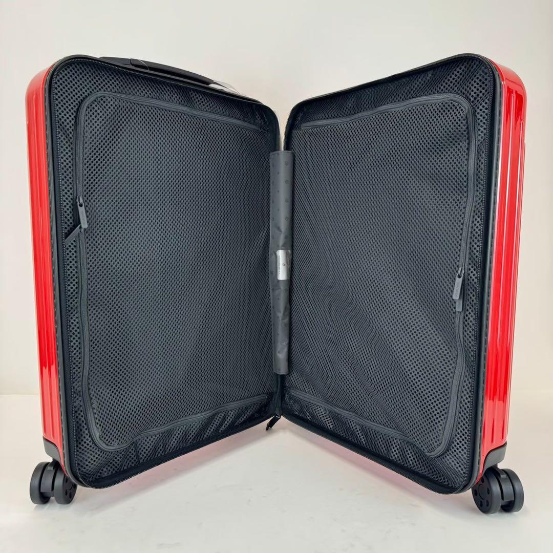 新品 RIMOWA リモワ エッセンシャル ライト キャビンS 31L レッド