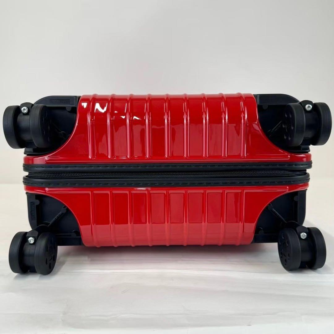 新品 RIMOWA リモワ エッセンシャル ライト キャビンS 31L レッド