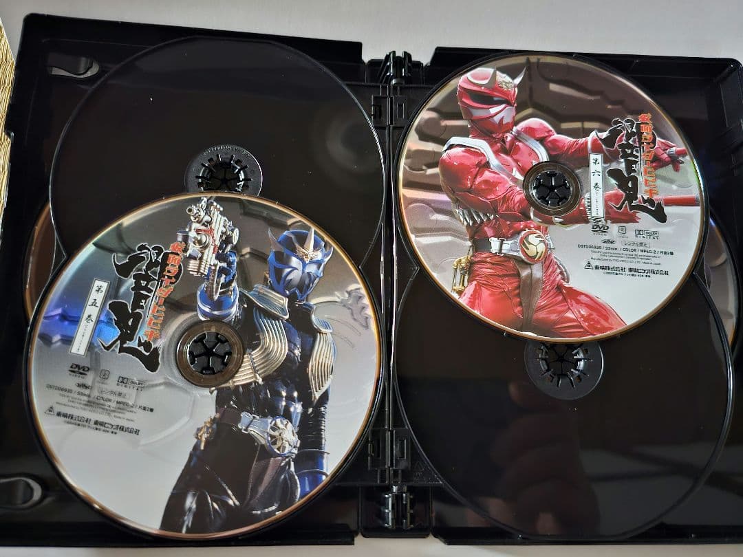 ほぼ新品 国内正規セル版DVD仮面ライダー響鬼 全巻セット