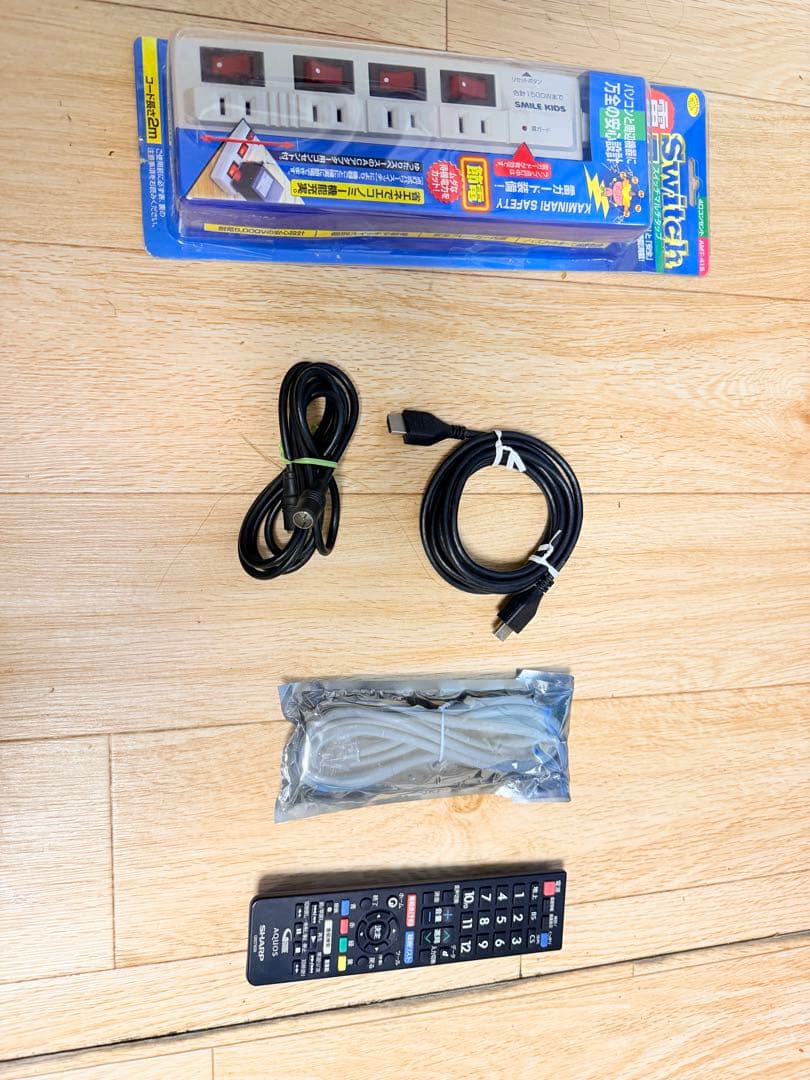 美品送料込‼️20年製！シャープ 42V型 液晶テレビ AQUOS裏番組録画対応