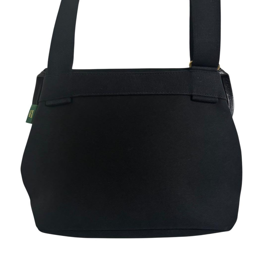 ぽよ　未使用保管品Brady ブレディ　Avon ブラック ショルダー