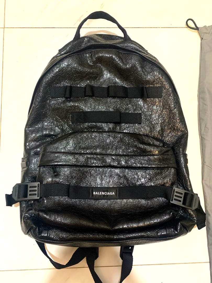 BALENCIAGA Armyバックパックミディアムブラック アリーナラムスキン