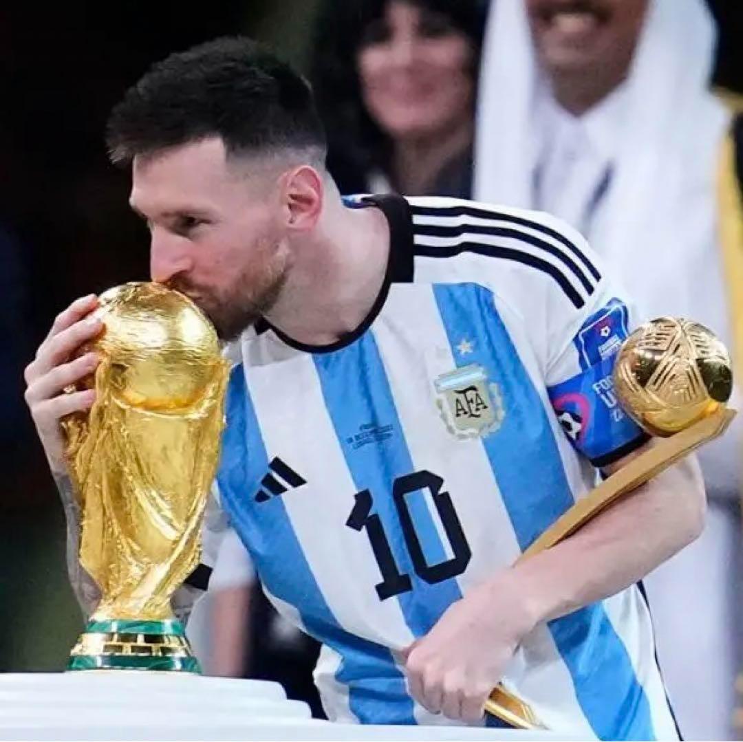 正規品　メッシ　2022カタールW杯　アルゼンチン　オーセンティックユニフォーム