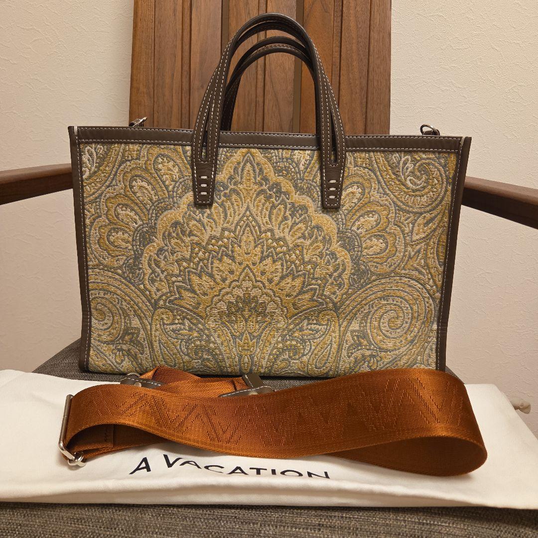 A VACATION BREAD M ペイズリー イエロー