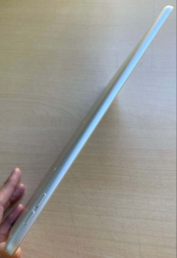 iPad 第7世代　A2197 Wi-Fiモデル　シルバー　32GB 超美品#1