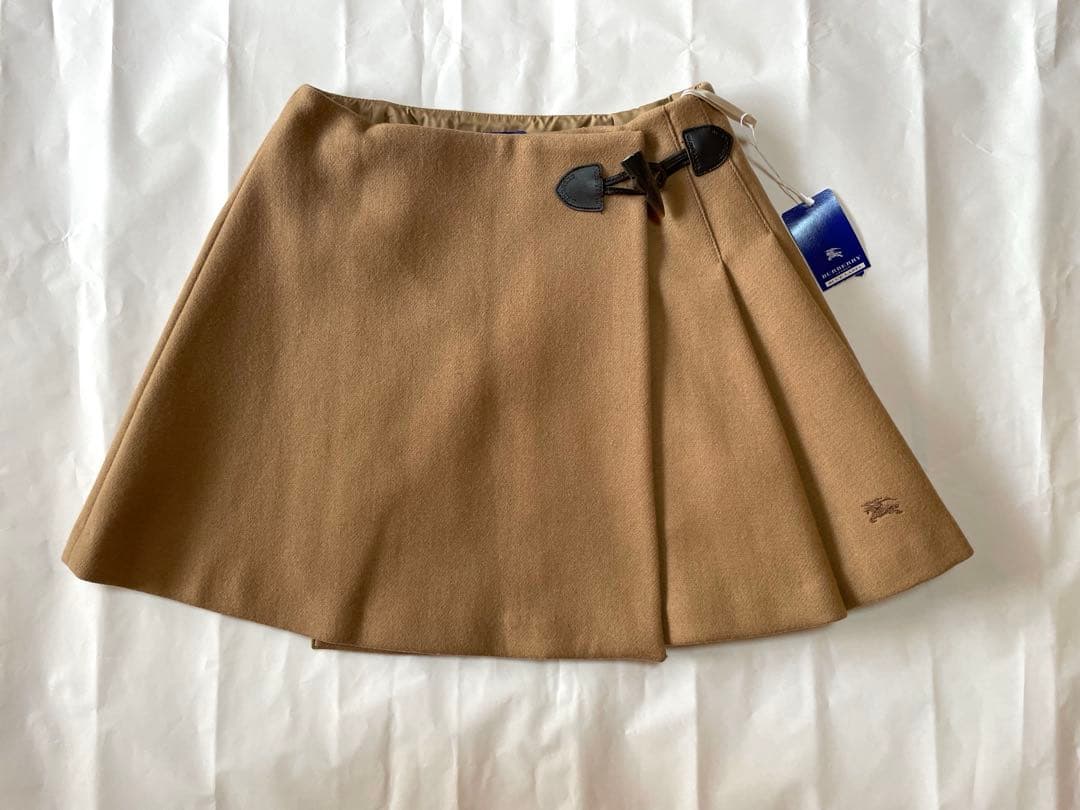 バーバリーブルーレーベルウールミニスカート