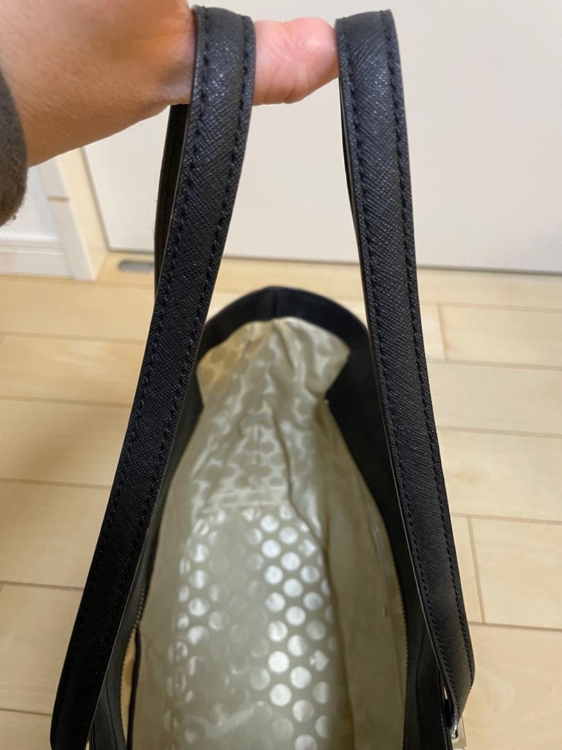kate spade 黒 トートバッグ