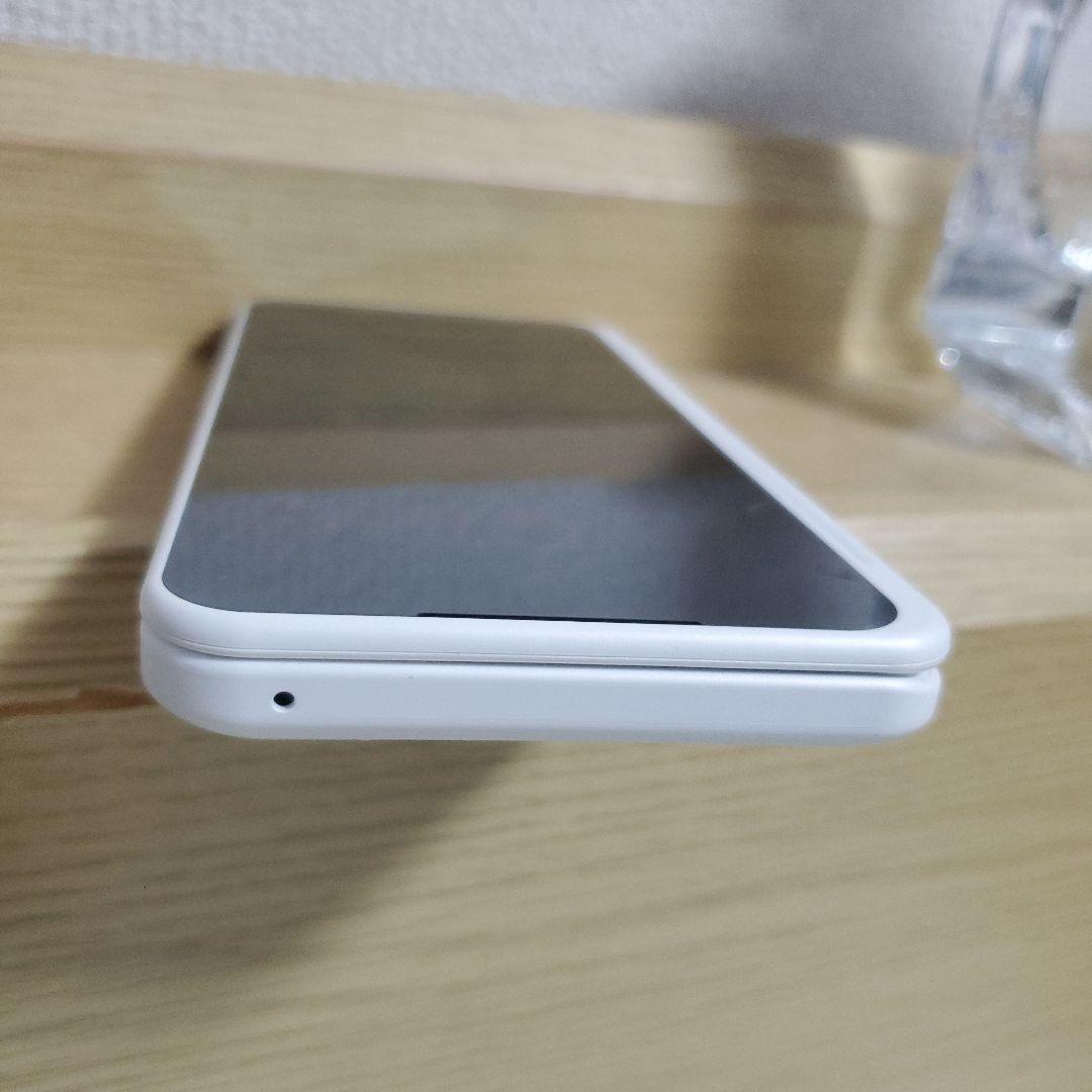 lg v60 白　ホワイト　限定カラー　デュアルスクリーン