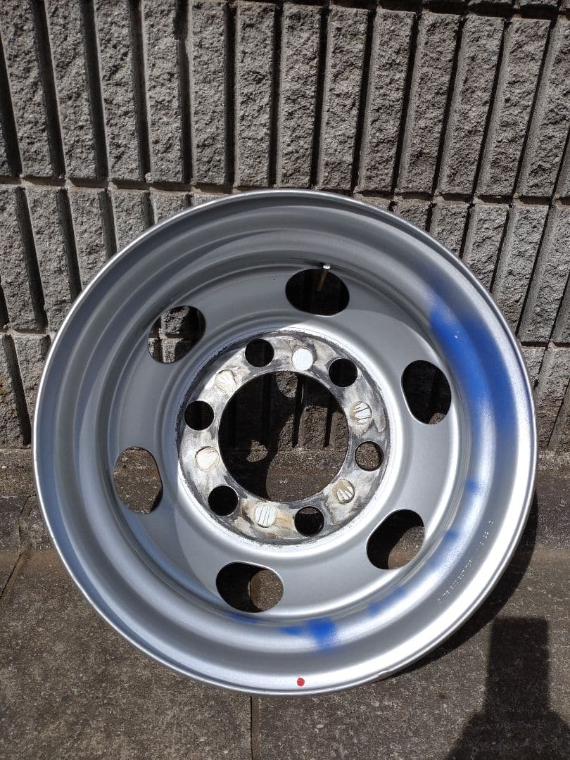 いすゞエルフ純正鉄ホイール17.5インチ7本　「たて」
