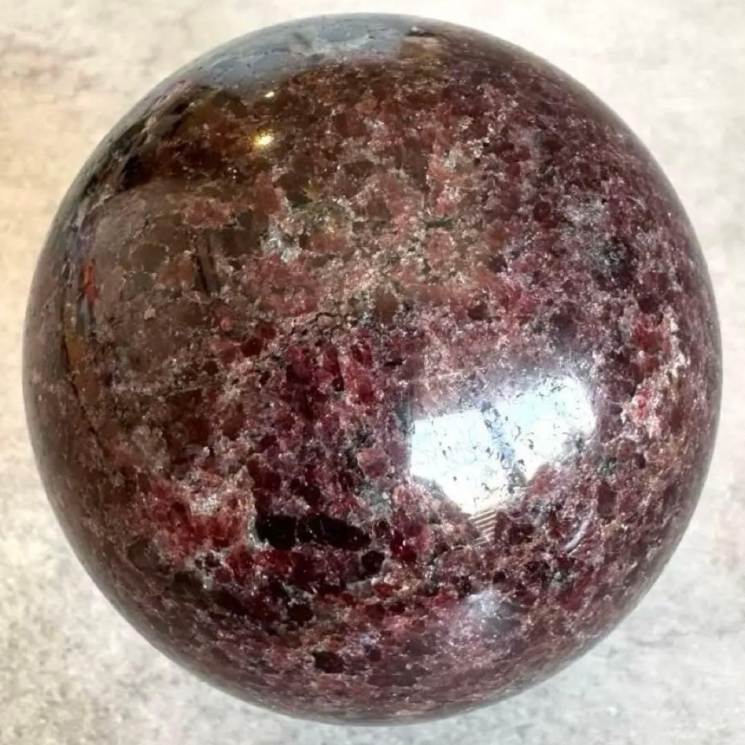 ガーネット　スフィア　マダガスカル産　約67mm