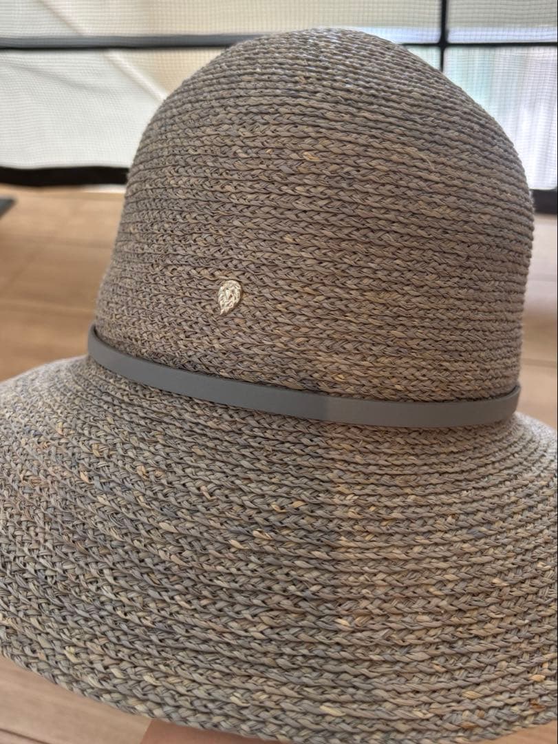 ヘレンカミンスキーbesa9