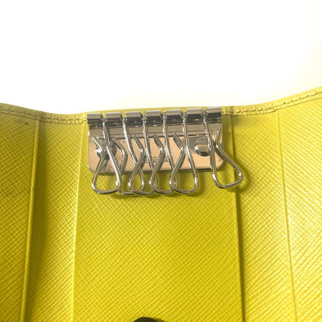 PRADA サフィアーノレザー イエローキーケース⭐︎