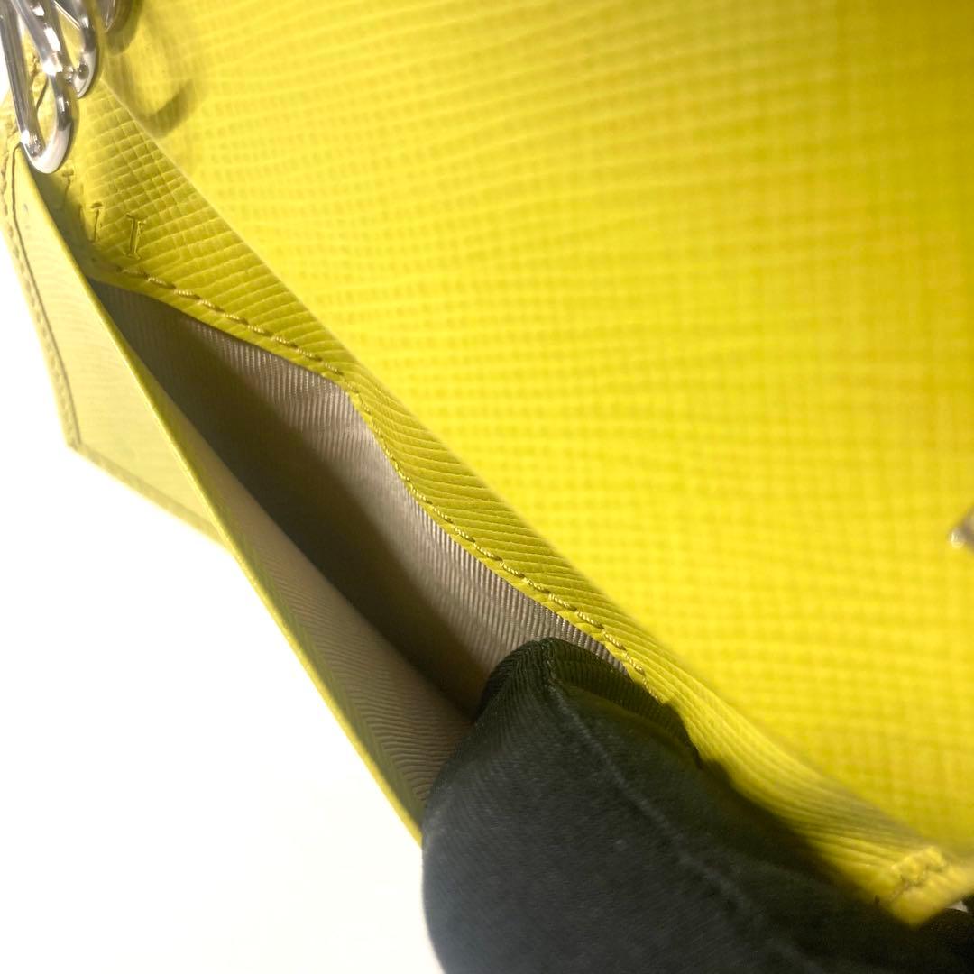 PRADA サフィアーノレザー イエローキーケース⭐︎