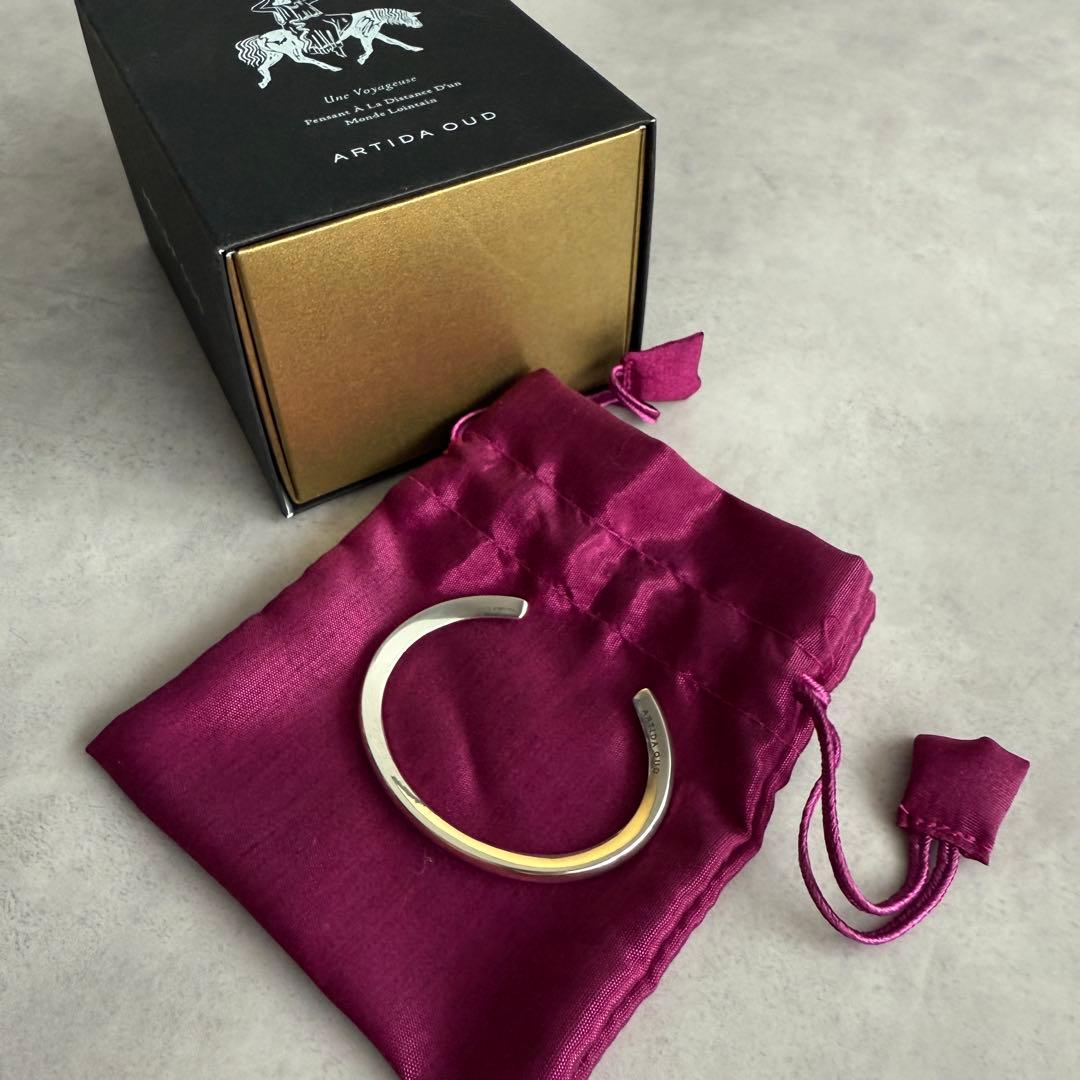 ARTIDA OUD アルティーダウード シルバー バングル bone