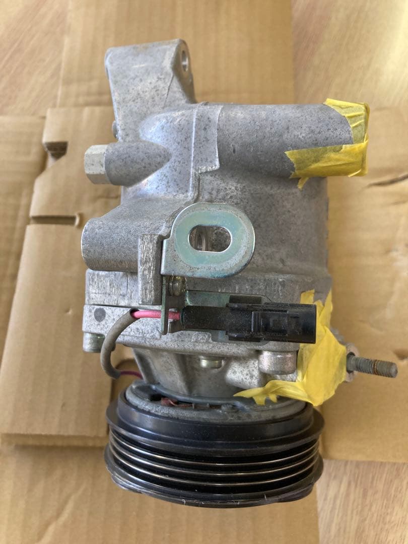 ワゴンR用エアコンコンプレッサー