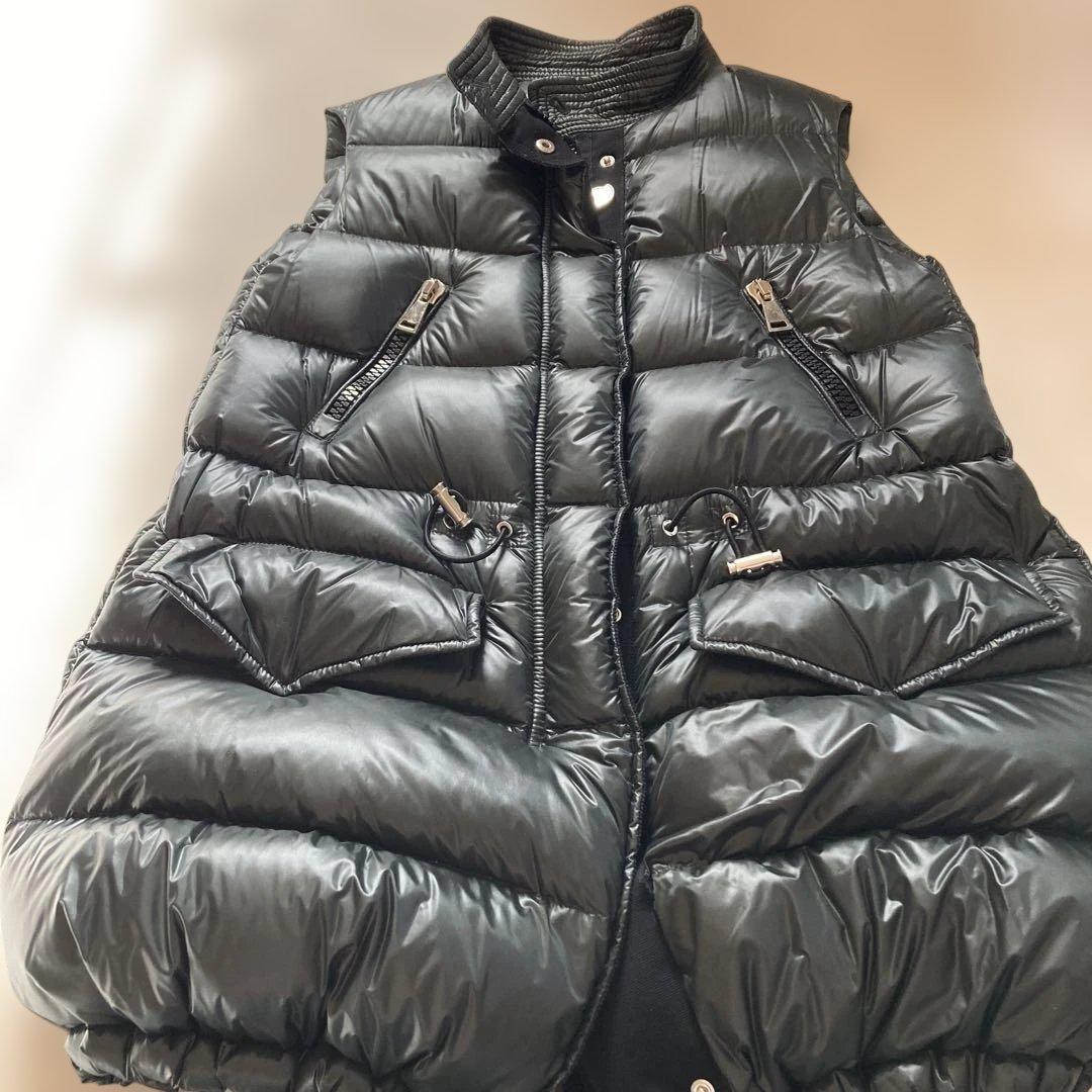 モンクレール BEAUMESNIL ダウンベスト