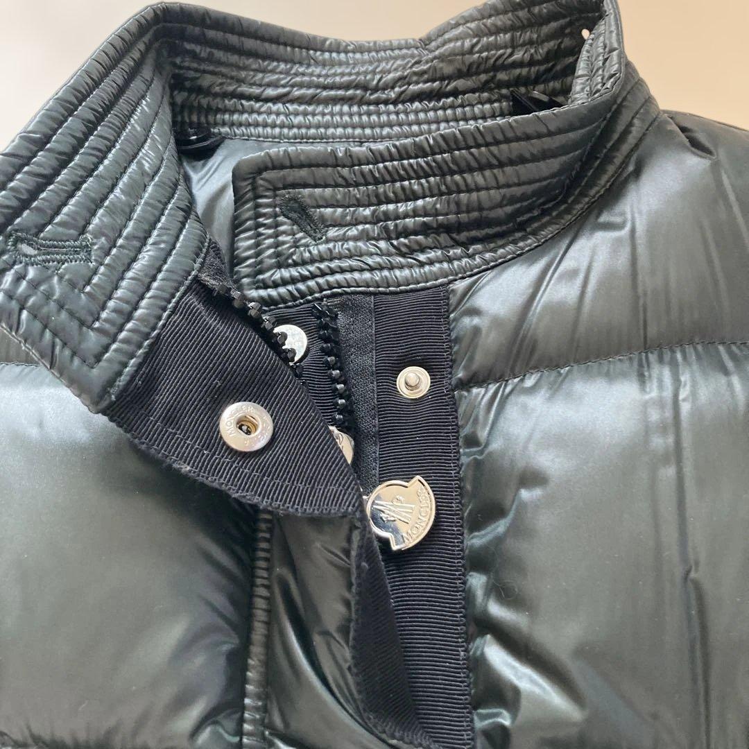 モンクレール BEAUMESNIL ダウンベスト