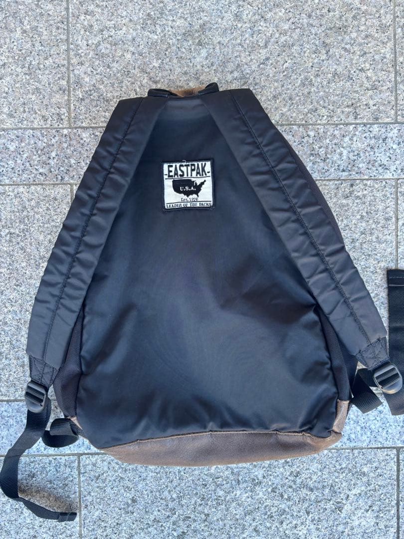 【超人気カラー】 EASTPAK usa バックパック リュック 底スエード 黒