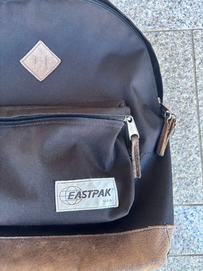 【超人気カラー】 EASTPAK usa バックパック リュック 底スエード 黒