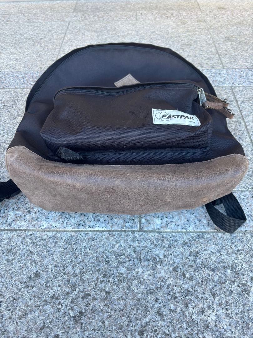 【超人気カラー】 EASTPAK usa バックパック リュック 底スエード 黒