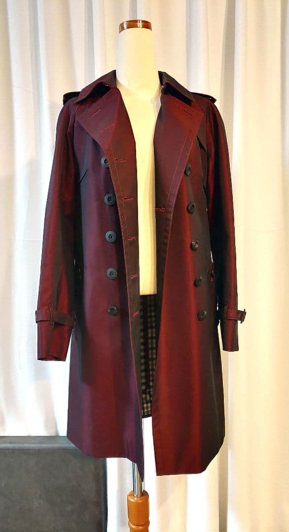 ぐり様☆ほぼ未使用 Aquascutumミドル丈トレンチコート10玉虫色ボルドー