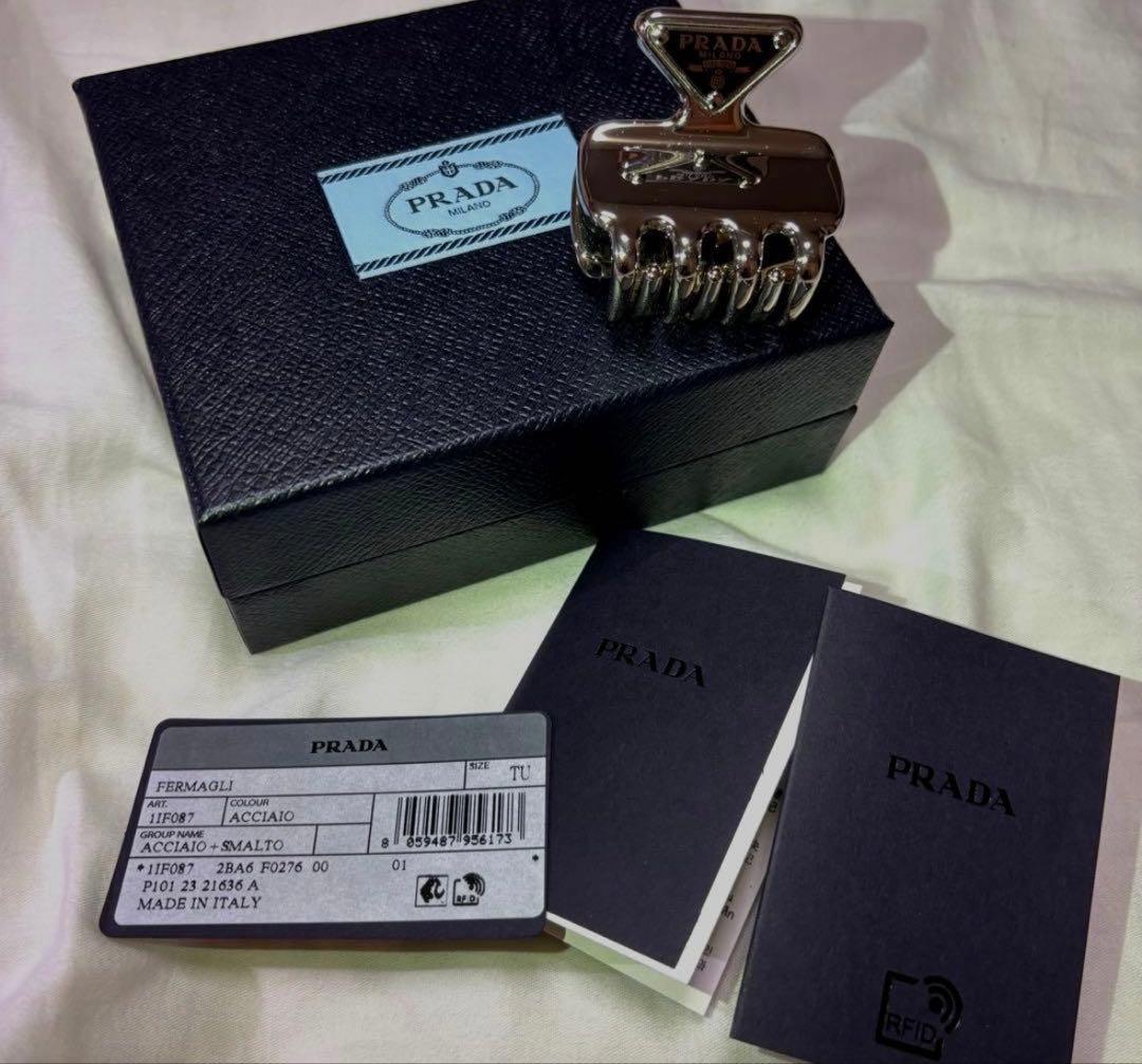 【美品】PRADA プラダ ヘアクリップ ブラック ロゴ 高級 ブランド