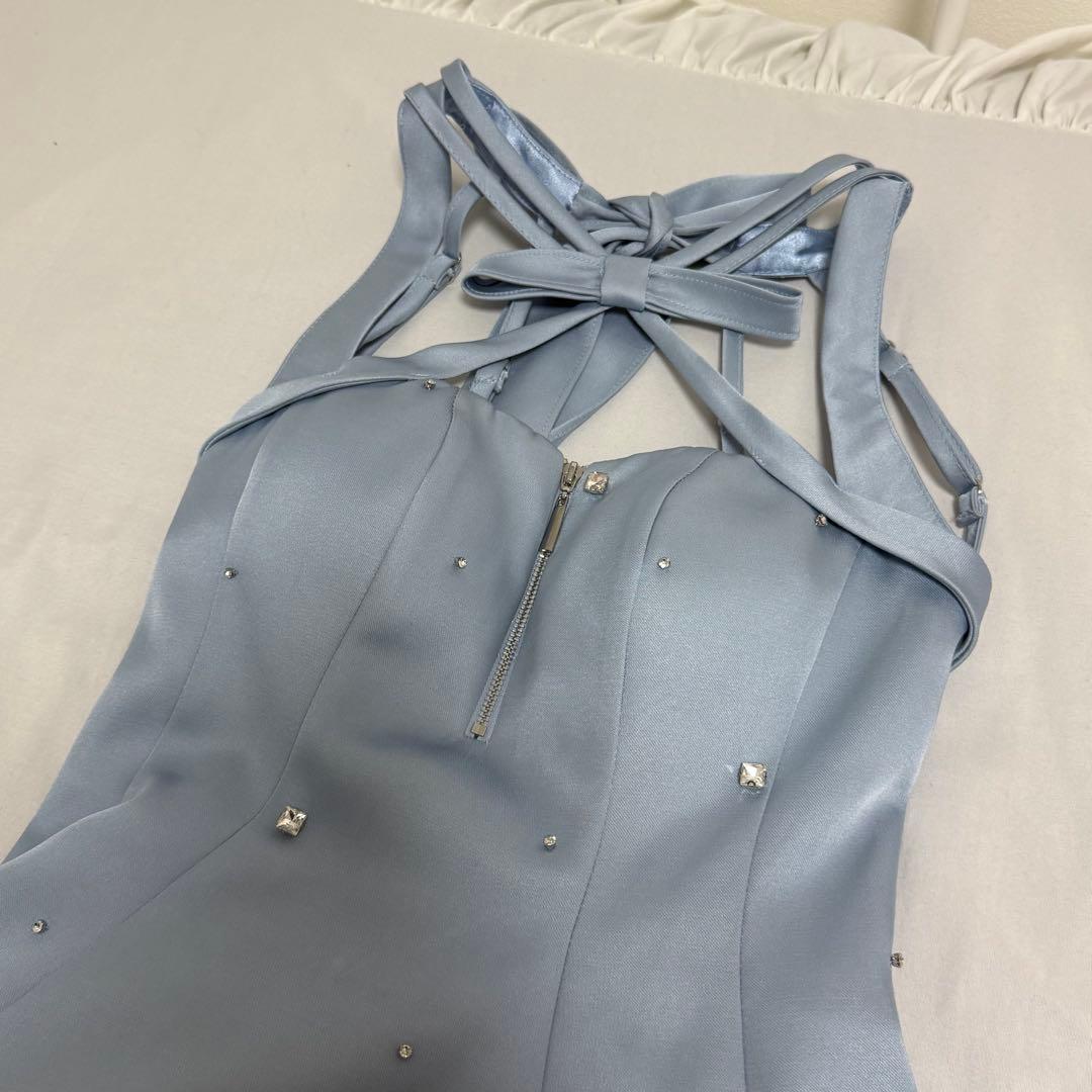 ローブドフルール サテンネックリボンバストジップフレアミニキャバドレス ブルー