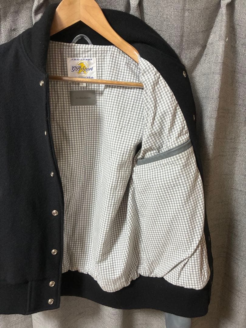 GB Sport／USA製／スタジャン／ブラック+グレー／タイトフィット／L