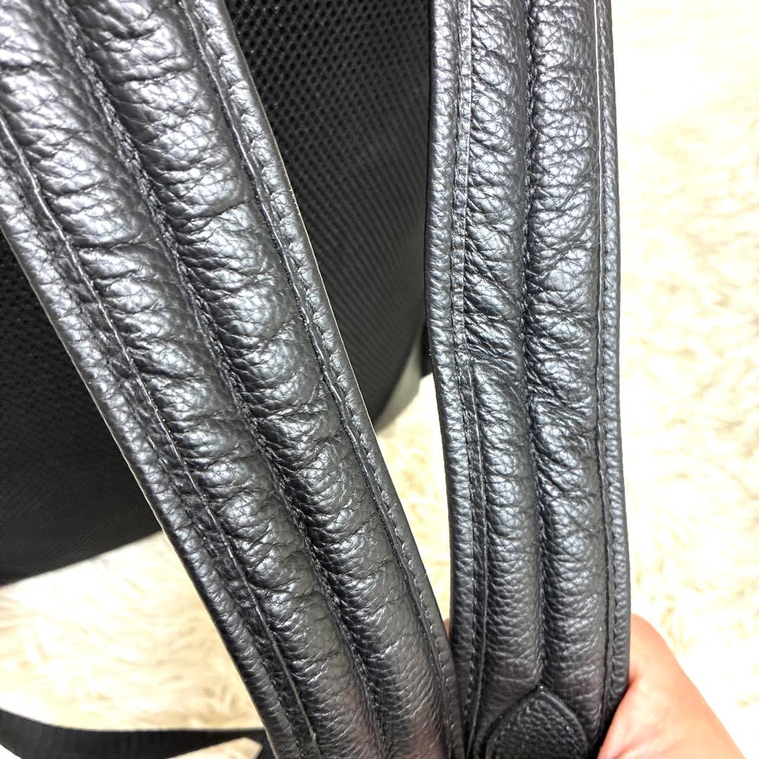 美品 MURA ムラ リュックサック レザー シボ革 肩掛け 黒 A4可 大容量